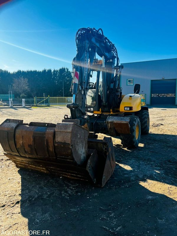 PELLE - MECALAC - 12MXT - 2006 / 4085 HEURES - Excavator: Foto 1 PELLE - MECALAC - 12MXT - 2006 / 4085 HEURES - Excavator: Foto 1