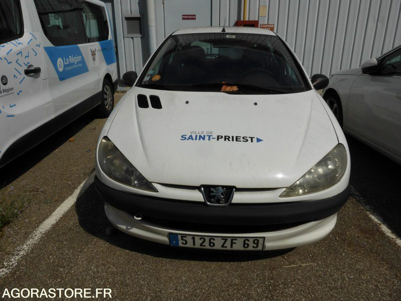 PEUGEOT 206 - Automobil: Foto 1 PEUGEOT 206 - Automobil: Foto 1
