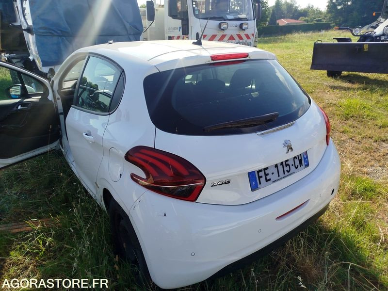 PEUGEOT 208 - 2019 - 232606 KM - Automobil: Foto 4 PEUGEOT 208 - 2019 - 232606 KM - Automobil: Foto 4