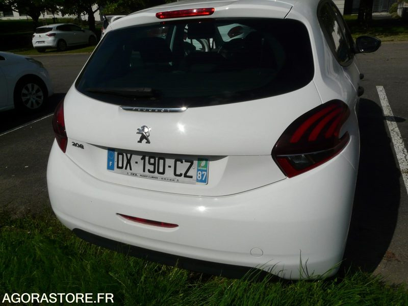 PEUGEOT 208 DX190CZ - Automobil: Foto 3 PEUGEOT 208 DX190CZ - Automobil: Foto 3