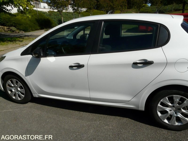 PEUGEOT 208 DX207CZ - Automobil: Foto 4 PEUGEOT 208 DX207CZ - Automobil: Foto 4