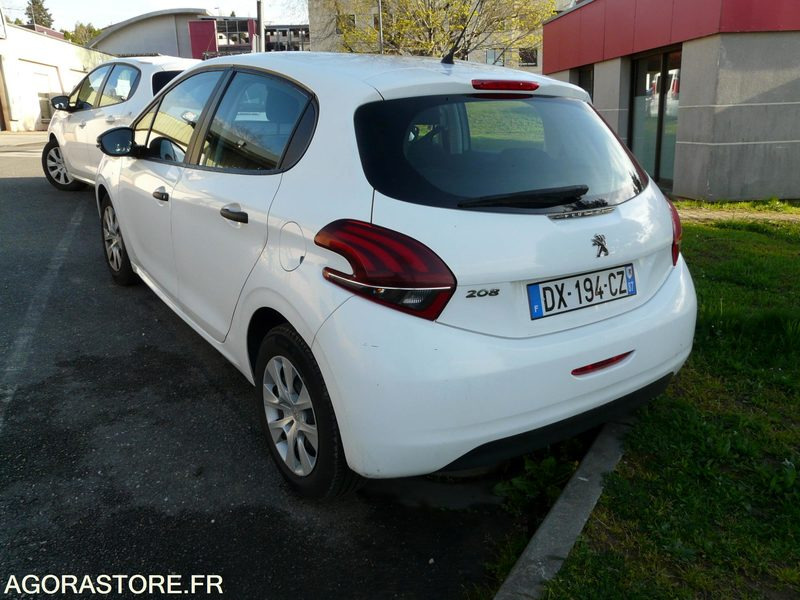 PEUGEOT 208 - Automobil: Foto 3 PEUGEOT 208 - Automobil: Foto 3