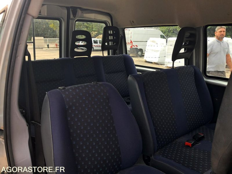 PEUGEOT EXPERT COMBI 8 PLACES - Microbuz, Transport persoane: Foto 5 PEUGEOT EXPERT COMBI 8 PLACES - Microbuz, Transport persoane: Foto 5