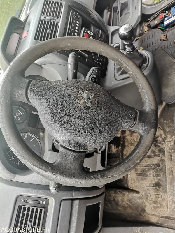 PEUGEOT FRIGORIFIQUE - Autoutilitară frigorifica: Foto 4 PEUGEOT FRIGORIFIQUE - Autoutilitară frigorifica: Foto 4