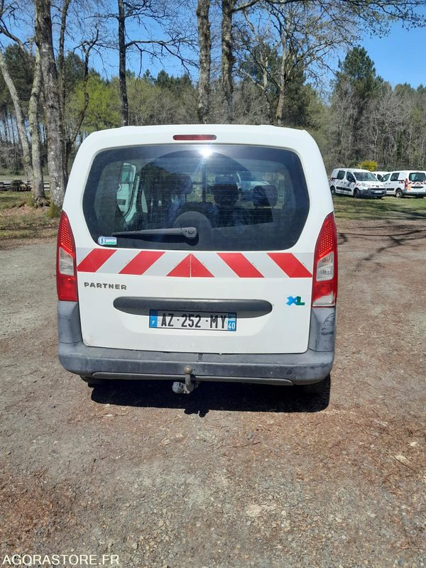 PEUGEOT Partner 3pl - 259140km - 2010 - Autoutilitară compactă: Foto 3 PEUGEOT Partner 3pl - 259140km - 2010 - Autoutilitară compactă: Foto 3