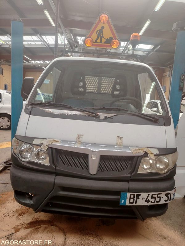 PIAGGIO PORTER 60683kms - 2011 - Autoutilitară basculantă: Foto 1 PIAGGIO PORTER 60683kms - 2011 - Autoutilitară basculantă: Foto 1
