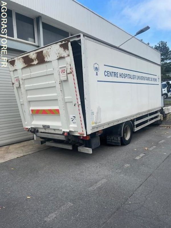 POID LOURD Renault MIDLUM - Camion furgon: Foto 2 POID LOURD Renault MIDLUM - Camion furgon: Foto 2