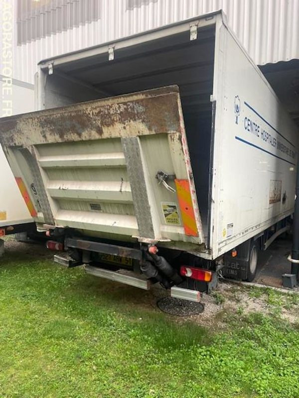 POID LOURD Renault Premium - Camion furgon: Foto 3 POID LOURD Renault Premium - Camion furgon: Foto 3