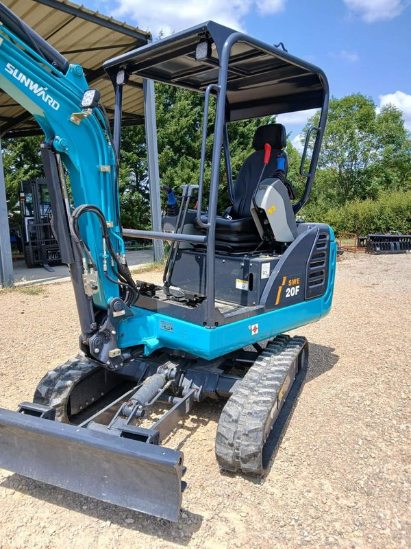 Pelle SUNWARD SWE20F canopy Neuve - Mini excavator: Foto 5 Pelle SUNWARD SWE20F canopy Neuve - Mini excavator: Foto 5