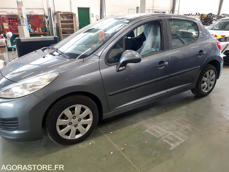 Peugeot 207 1.4 l essence - Automobil: Foto 2 Peugeot 207 1.4 l essence - Automobil: Foto 2