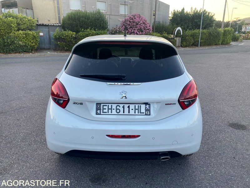 Peugeot 208 gt line - 2016 - 94384km - Automobil: Foto 5 Peugeot 208 gt line - 2016 - 94384km - Automobil: Foto 5