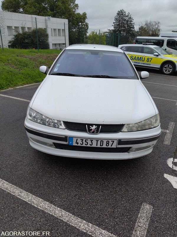 Peugeot 406 st pack sport break 2.2 essence 16v 160cv - Mașină break: Foto 1 Peugeot 406 st pack sport break 2.2 essence 16v 160cv - Mașină break: Foto 1