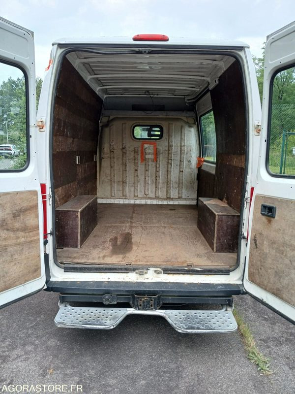 Peugeot Boxer (51802) - Dubă: Foto 3 Peugeot Boxer (51802) - Dubă: Foto 3