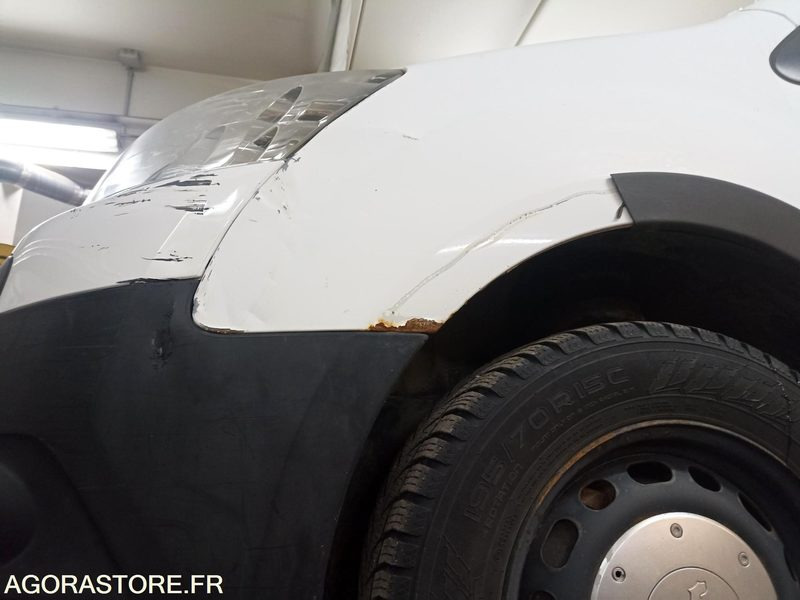 Peugeot Partner (pour pièces) - Autoutilitară compactă: Foto 2 Peugeot Partner (pour pièces) - Autoutilitară compactă: Foto 2