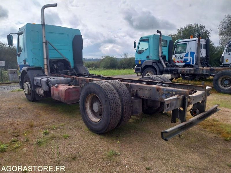 RENAULT 320-19 DCI / 2003 / 401 116 Km - Camion şasiu: Foto 5 RENAULT 320-19 DCI / 2003 / 401 116 Km - Camion şasiu: Foto 5