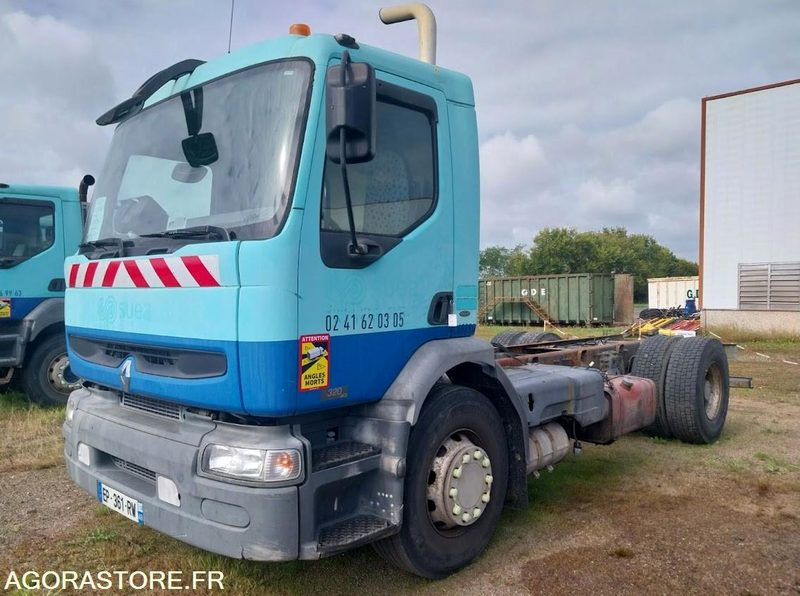 RENAULT 320-19 DCI / 2003 / 401 116 Km - Camion şasiu: Foto 3 RENAULT 320-19 DCI / 2003 / 401 116 Km - Camion şasiu: Foto 3