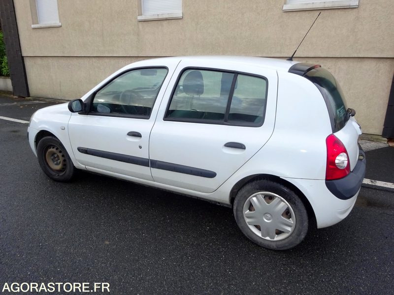 RENAULT CLIO - 2005 - 169150KM - Automobil: Foto 3 RENAULT CLIO - 2005 - 169150KM - Automobil: Foto 3