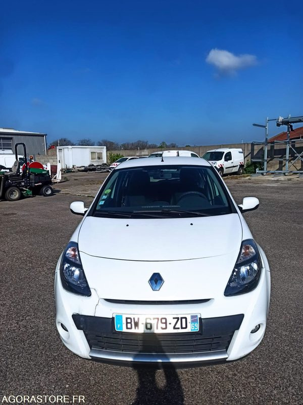 RENAULT CLIO 3 5 PORTES 5 PLACES 1.5 DCI 88CH 2011 58682KM - Automobil: Foto 2 RENAULT CLIO 3 5 PORTES 5 PLACES 1.5 DCI 88CH 2011 58682KM - Automobil: Foto 2
