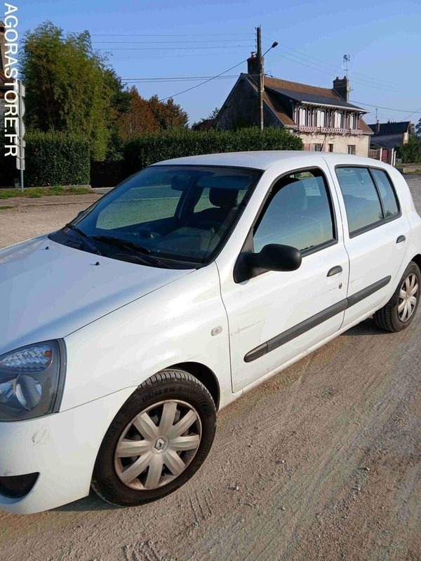 RENAULT CLIO II 1.5 DCI DE 2008 - Automobil: Foto 3 RENAULT CLIO II 1.5 DCI DE 2008 - Automobil: Foto 3