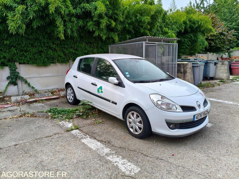 RENAULT CLIO III - Automobil: Foto 1 RENAULT CLIO III - Automobil: Foto 1