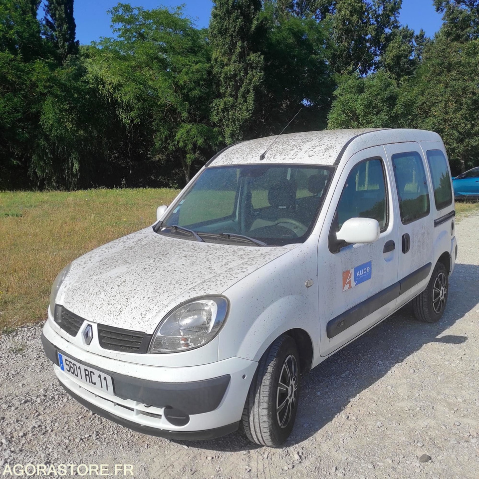 RENAULT KANGOO GENERATION AIZEE 1.5 DCI 70 CV - Autoutilitară compactă: Foto 3 RENAULT KANGOO GENERATION AIZEE 1.5 DCI 70 CV - Autoutilitară compactă: Foto 3