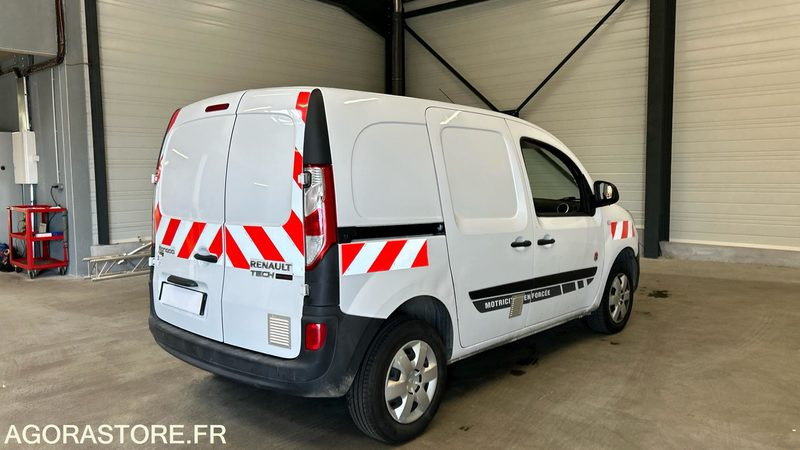 RENAULT KANGOO II MOTRICITE RENFORCEE 1ERE MAIN 2018 97800KMS CT OK - Autoutilitară compactă: Foto 3 RENAULT KANGOO II MOTRICITE RENFORCEE 1ERE MAIN 2018 97800KMS CT OK - Autoutilitară compactă: Foto 3