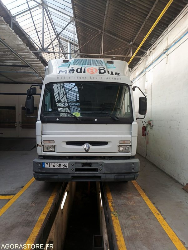 RENAULT M150 - 55664km - 1999 - Autorulota comerciala: Foto 2 RENAULT M150 - 55664km - 1999 - Autorulota comerciala: Foto 2