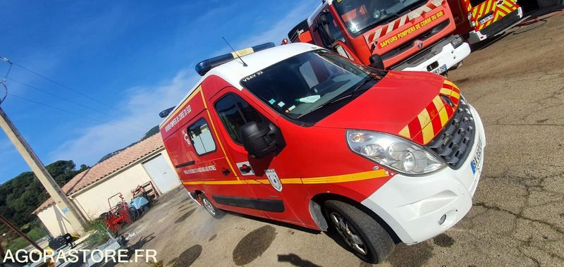 RENAULT MASTER 2.3 DCI TYPE AMBULANCE - 151128 km - 2011 - Dubă: Foto 2 RENAULT MASTER 2.3 DCI TYPE AMBULANCE - 151128 km - 2011 - Dubă: Foto 2