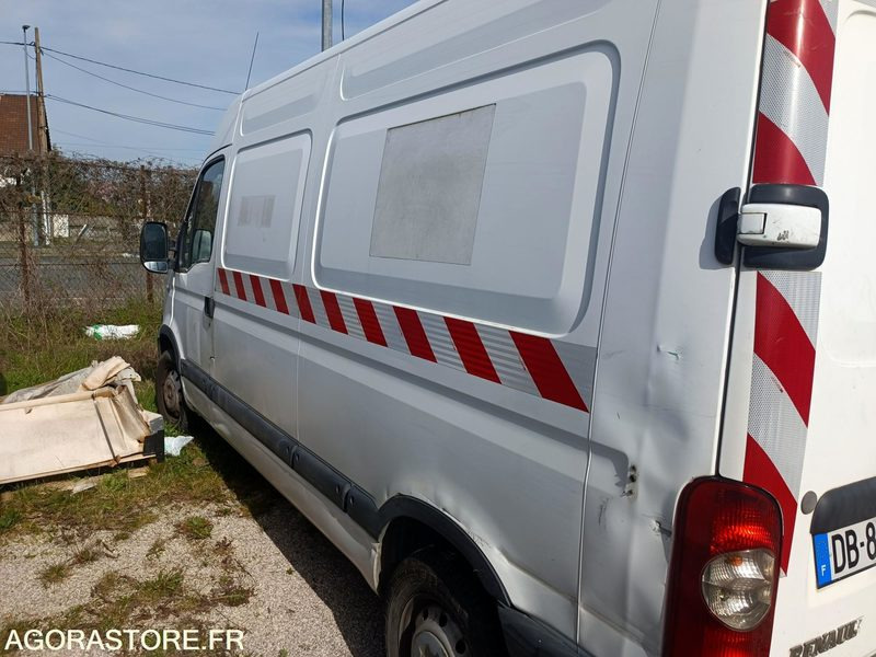 RENAULT MASTER - 2004 - 185782km - Dubă: Foto 2 RENAULT MASTER - 2004 - 185782km - Dubă: Foto 2