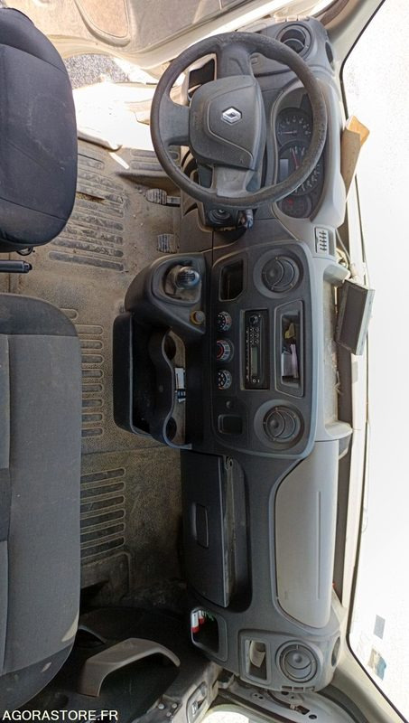 RENAULT MASTER - 2010 - 269084KM (BC-770-DH) - Dubă: Foto 5 RENAULT MASTER - 2010 - 269084KM (BC-770-DH) - Dubă: Foto 5