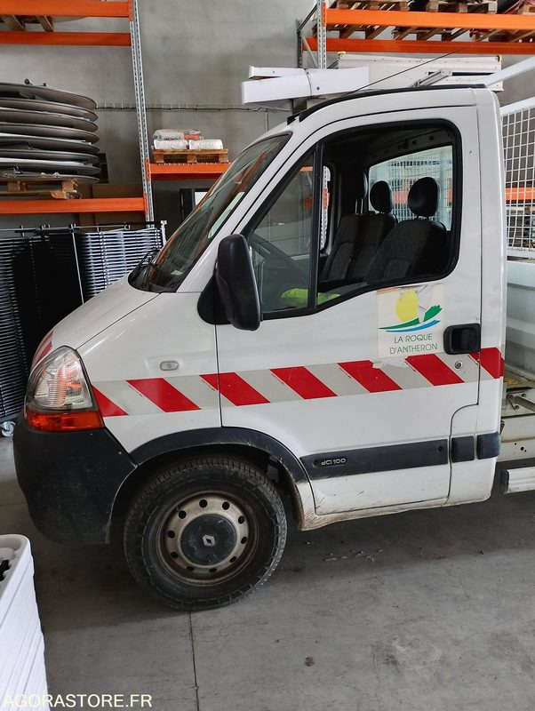 RENAULT MASTER BENNE - Autoutilitară basculantă: Foto 3 RENAULT MASTER BENNE - Autoutilitară basculantă: Foto 3