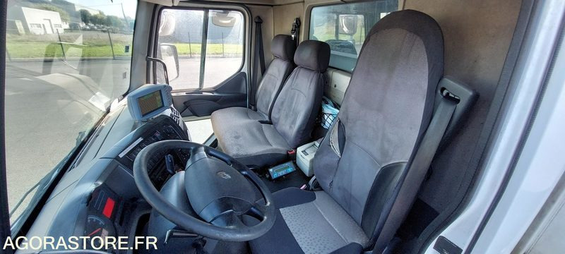 RENAULT MIDLUM - 2010 - Autogunoiere: Foto 5 RENAULT MIDLUM - 2010 - Autogunoiere: Foto 5