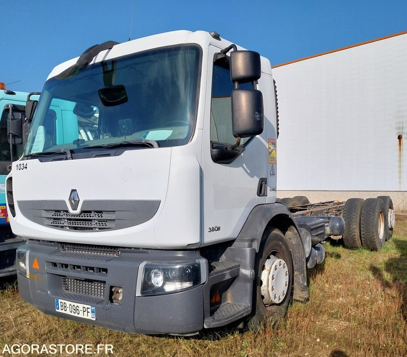 RENAULT PREMIUM 380-26 / 2010 / 475 190 km - Camion şasiu: Foto 1 RENAULT PREMIUM 380-26 / 2010 / 475 190 km - Camion şasiu: Foto 1