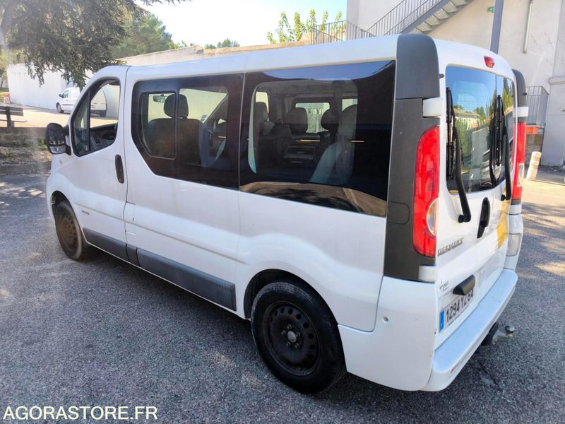 RENAULT TRAFIC MINI BUS BVA - Microbuz, Transport persoane: Foto 4 RENAULT TRAFIC MINI BUS BVA - Microbuz, Transport persoane: Foto 4