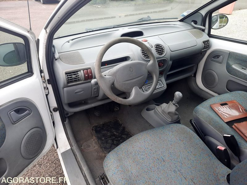 RENAULT TWINGO - 2003 - 90650KM - Automobil: Foto 5 RENAULT TWINGO - 2003 - 90650KM - Automobil: Foto 5