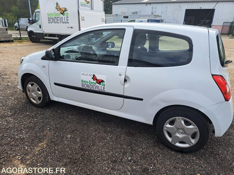 RENAULT TWINGO 92000KM 20/09/2011 - Automobil: Foto 2 RENAULT TWINGO 92000KM 20/09/2011 - Automobil: Foto 2