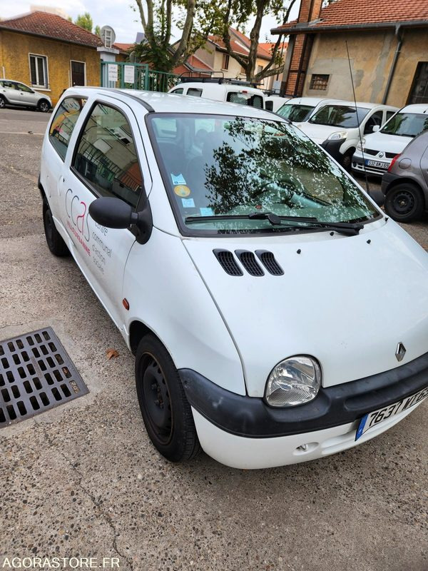 RENAULT TWINGO - Automobil: Foto 2 RENAULT TWINGO - Automobil: Foto 2