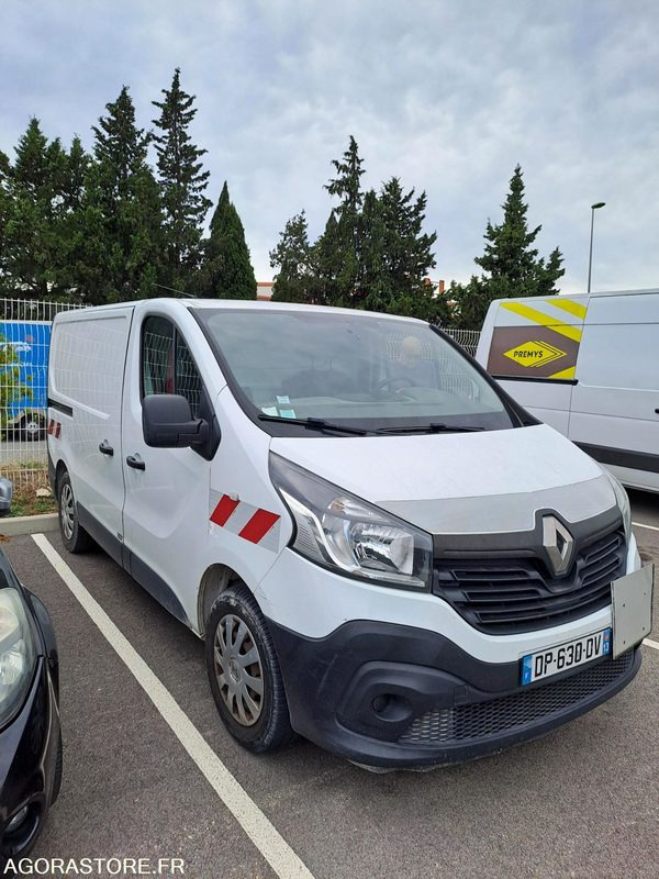 RENAULT Trafic VU 4p Fourgon FG-GCF L1 - 2015 - 313823 KM - P1511325 - Dubă: Foto 1 RENAULT Trafic VU 4p Fourgon FG-GCF L1 - 2015 - 313823 KM - P1511325 - Dubă: Foto 1