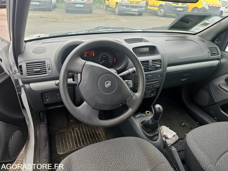 Renault Clio - 2007 - 264715km - 1918ZN76 - Automobil: Foto 5 Renault Clio - 2007 - 264715km - 1918ZN76 - Automobil: Foto 5