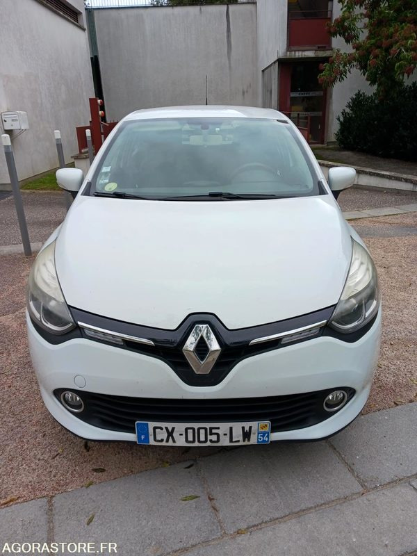 Renault Clio IV 5 Portes 1.5 dCi FAP Energy eco2 S&S 90 cv - Automobil: Foto 1 Renault Clio IV 5 Portes 1.5 dCi FAP Energy eco2 S&S 90 cv - Automobil: Foto 1
