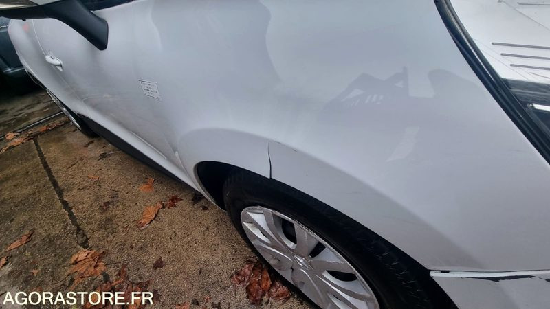 Renault Clio IV Société 2016 - 296 379 km - Automobil: Foto 3 Renault Clio IV Société 2016 - 296 379 km - Automobil: Foto 3