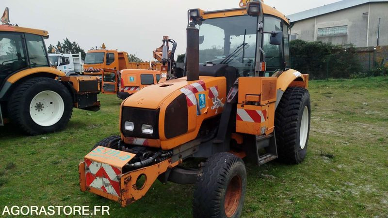 Renault Ergos 85 - 2000 - 10201h - 547AFZ31 - Tractor agricol: Foto 1 Renault Ergos 85 - 2000 - 10201h - 547AFZ31 - Tractor agricol: Foto 1