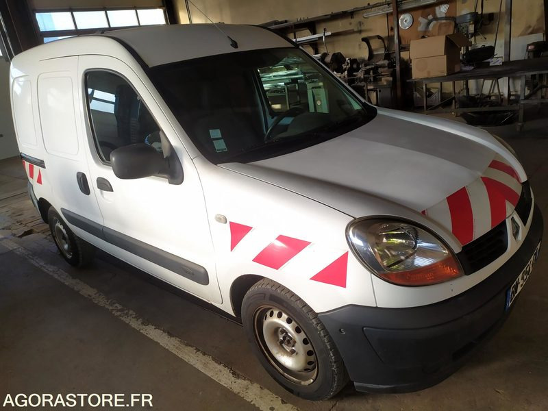Renault KANGOO DCI 198610kms 2006 - Autoutilitară compactă: Foto 4 Renault KANGOO DCI 198610kms 2006 - Autoutilitară compactă: Foto 4