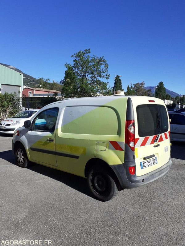 Renault Kangoo - 2009 - 215399KM - Autoutilitară compactă: Foto 4 Renault Kangoo - 2009 - 215399KM - Autoutilitară compactă: Foto 4