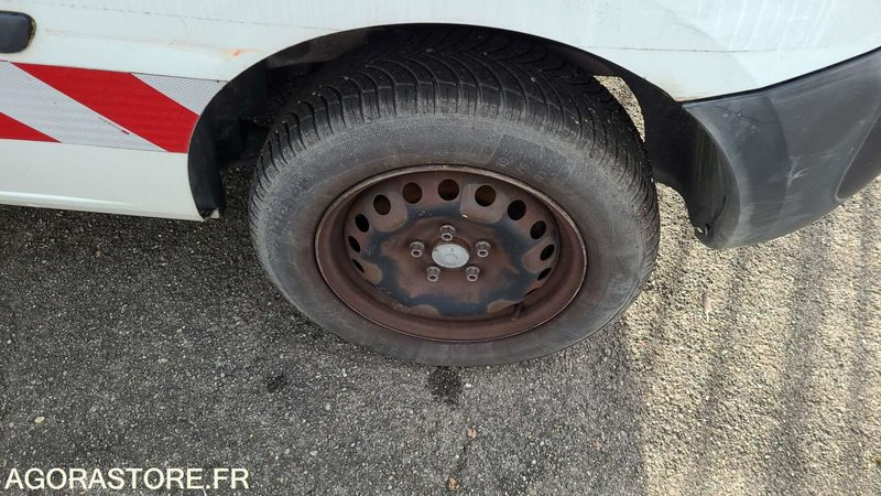 Renault Kangoo - 2011 - 130342kms - BF372BJ - Autoutilitară compactă: Foto 5 Renault Kangoo - 2011 - 130342kms - BF372BJ - Autoutilitară compactă: Foto 5