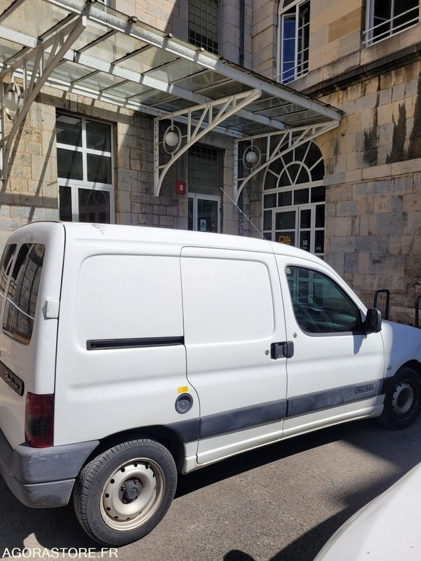 Renault Kangoo 70 275 kms année 2003 Contrôle technique favorable - Autoutilitară compactă: Foto 3 Renault Kangoo 70 275 kms année 2003 Contrôle technique favorable - Autoutilitară compactă: Foto 3