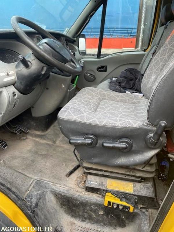 Renault Mascott benne basculante 2010 - Autoutilitară basculantă: Foto 3 Renault Mascott benne basculante 2010 - Autoutilitară basculantă: Foto 3