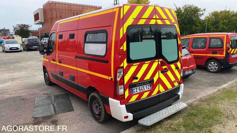 Renault Master III - 23/10/2013 - Ambulanță: Foto 5 Renault Master III - 23/10/2013 - Ambulanță: Foto 5