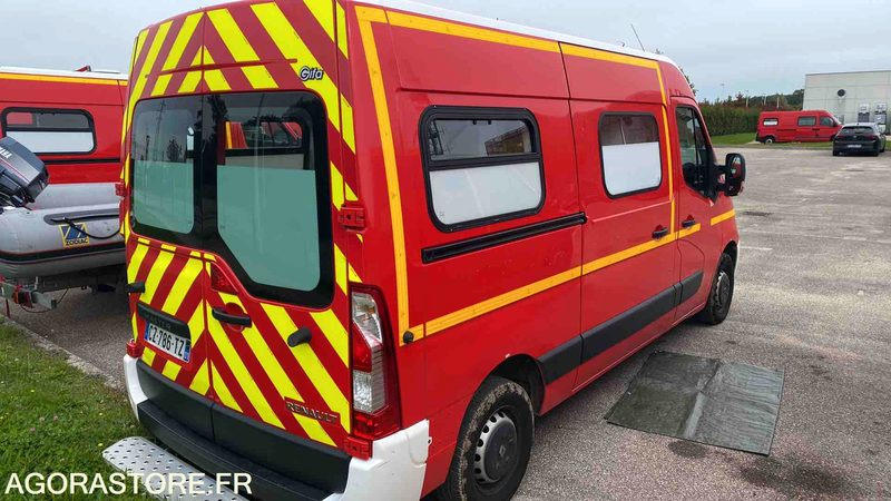 Renault Master III dci 125 - 23/10/2013 - Ambulanță: Foto 3 Renault Master III dci 125 - 23/10/2013 - Ambulanță: Foto 3