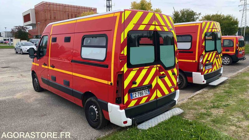 Renault Master III dci 125 - 23/10/2013 - Ambulanță: Foto 4 Renault Master III dci 125 - 23/10/2013 - Ambulanță: Foto 4